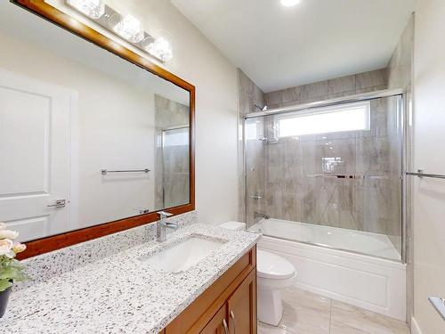 1835 20Ave, Edmonton, AB - Indoor Photo Showing Bathroom