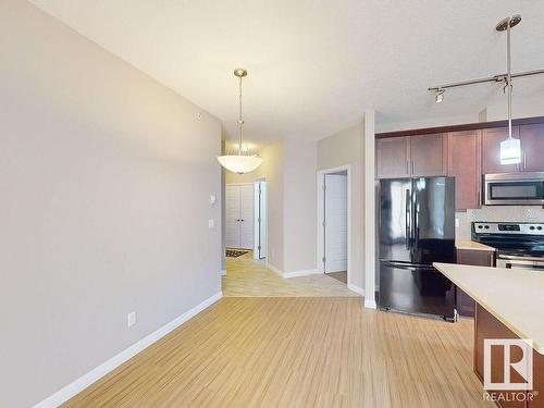 413 2590 Anderson Way, Edmonton, AB - Indoor Photo Showing Kitchen