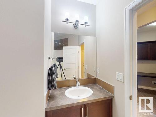 413 2590 Anderson Way, Edmonton, AB - Indoor Photo Showing Bathroom