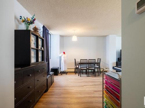 202 9921 104 Street, Edmonton, AB - Indoor