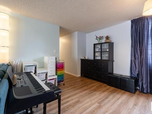 202 9921 104 Street, Edmonton, AB - Indoor