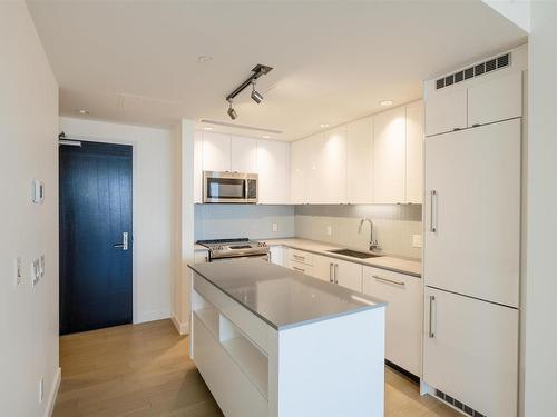 4304 10310 102 Street, Edmonton, AB - Indoor Photo Showing Kitchen