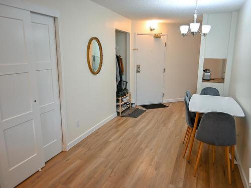 206 10149 Saskatchewan Drive, Edmonton, AB - Indoor Photo Showing Other Room