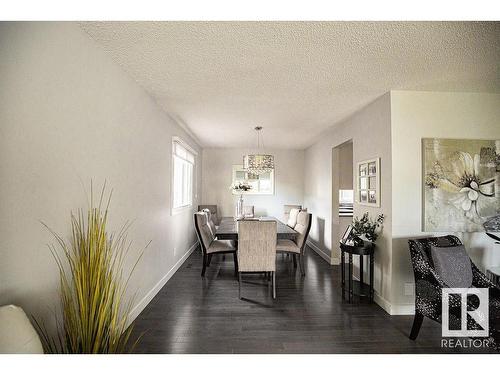 615 Wahstao Road, Edmonton, AB - Indoor Photo Showing Dining Room