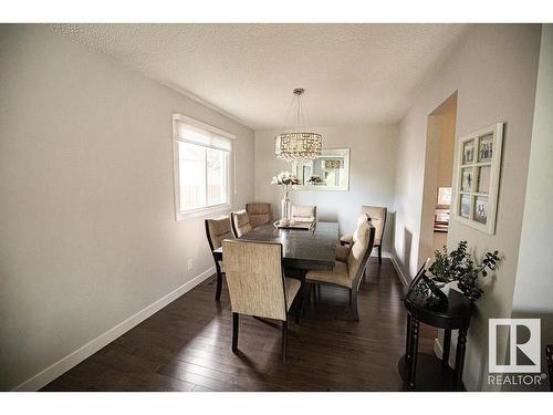 615 Wahstao Road, Edmonton, AB - Indoor Photo Showing Dining Room