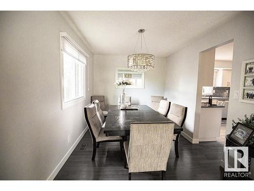 615 Wahstao Road, Edmonton, AB - Indoor Photo Showing Dining Room