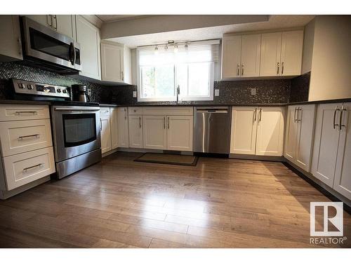 615 Wahstao Road, Edmonton, AB - Indoor Photo Showing Kitchen