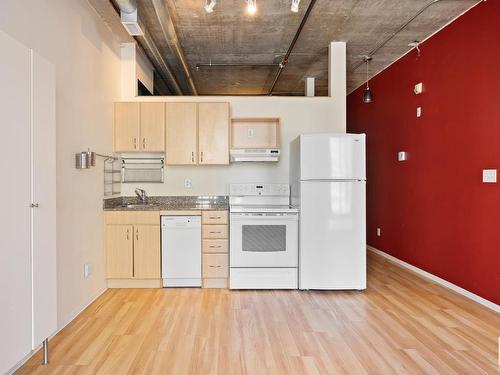 601 10024 Jasper Avenue Nw, Edmonton, AB - Indoor Photo Showing Kitchen