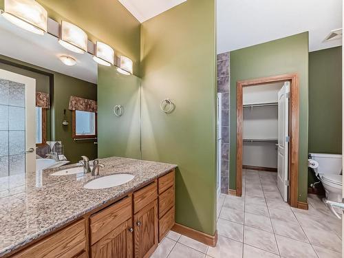 19 Deer Park Point(E), Spruce Grove, AB - Indoor Photo Showing Bathroom