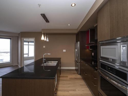 1307 10388 105 Street, Edmonton, AB - Indoor Photo Showing Kitchen