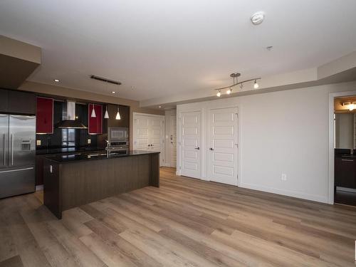 1307 10388 105 Street, Edmonton, AB - Indoor Photo Showing Kitchen