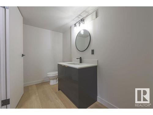 12825 87 Street, Edmonton, AB - Indoor Photo Showing Bathroom