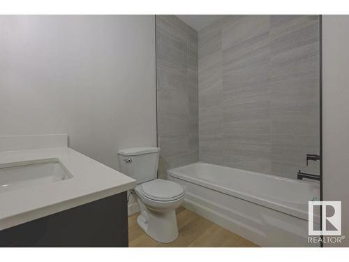 12825 87 Street, Edmonton, AB - Indoor Photo Showing Bathroom