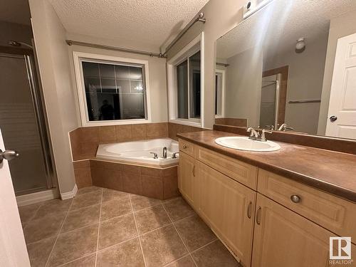 417 86 Street, Edmonton, AB - Indoor Photo Showing Bathroom