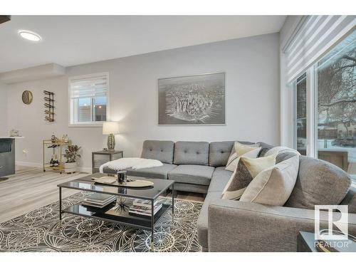 11317 95A Street, Edmonton, AB - Indoor Photo Showing Living Room