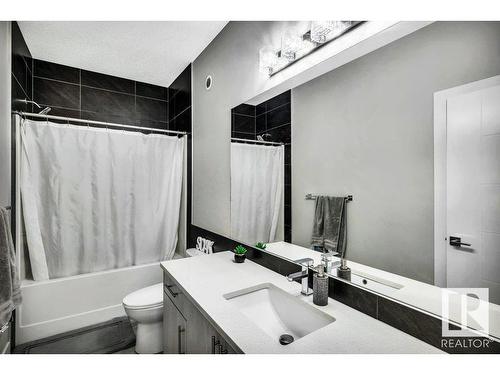 363 Glenridding Ravine Road, Edmonton, AB - Indoor Photo Showing Bathroom