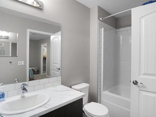 8404 24 Avenue Sw, Edmonton, AB - Indoor Photo Showing Bathroom