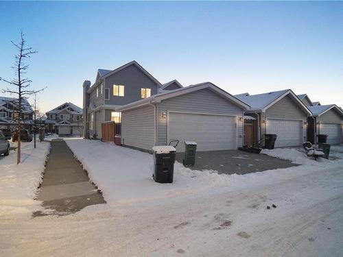 8404 24 Avenue Sw, Edmonton, AB - Outdoor