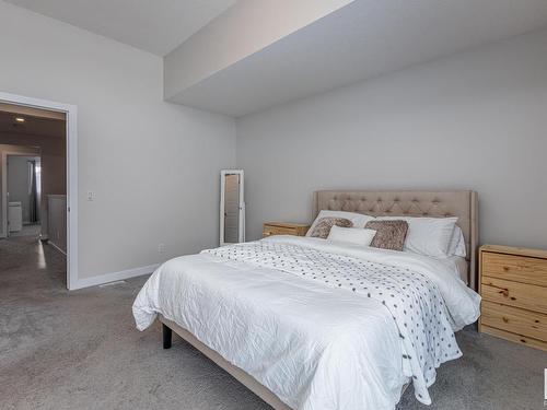 22353 93A Avenue, Edmonton, AB - Indoor Photo Showing Bedroom