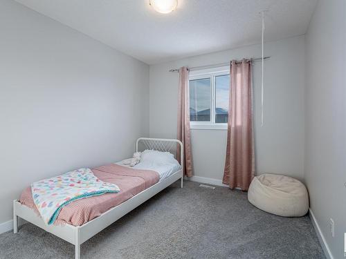 22353 93A Avenue, Edmonton, AB - Indoor Photo Showing Bedroom