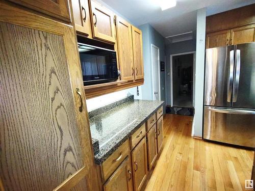 13223 63 Street, Edmonton, AB - Indoor Photo Showing Kitchen