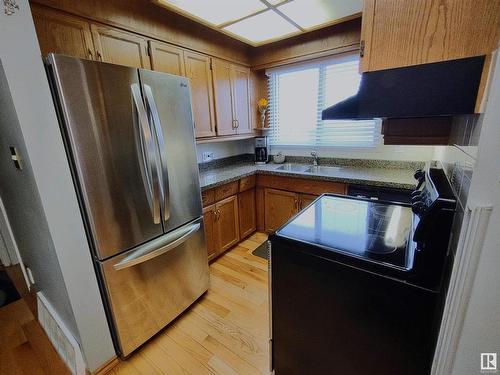 13223 63 Street, Edmonton, AB - Indoor Photo Showing Kitchen