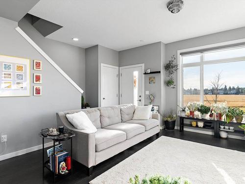 40 215 Saddleback Road, Edmonton, AB - Indoor Photo Showing Living Room