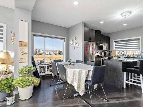 40 215 Saddleback Road, Edmonton, AB - Indoor Photo Showing Dining Room