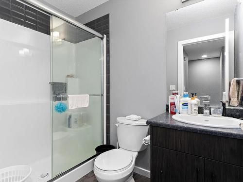 40 215 Saddleback Road, Edmonton, AB - Indoor Photo Showing Bathroom