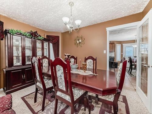 6344 166 Avenue, Edmonton, AB - Indoor Photo Showing Dining Room