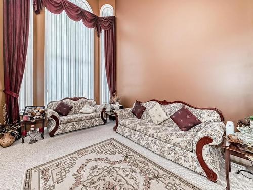 6344 166 Avenue, Edmonton, AB - Indoor Photo Showing Bedroom