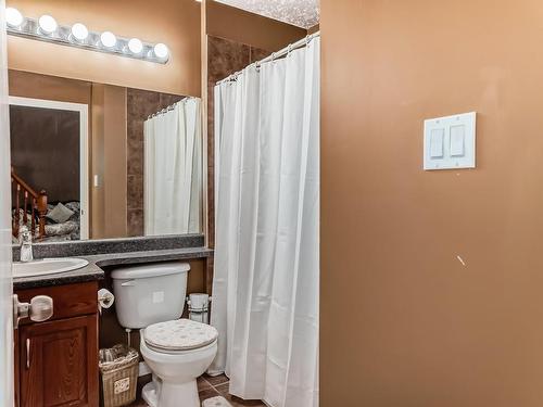 6344 166 Avenue, Edmonton, AB - Indoor Photo Showing Bathroom