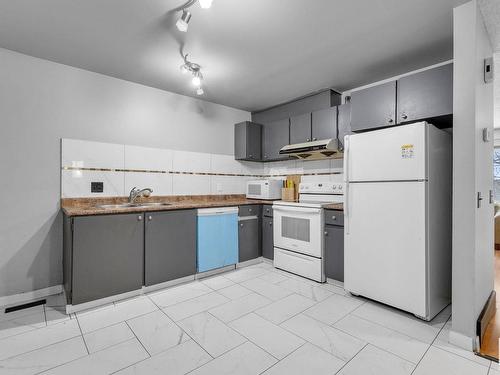 2111 53 Street, Edmonton, AB - Indoor Photo Showing Kitchen