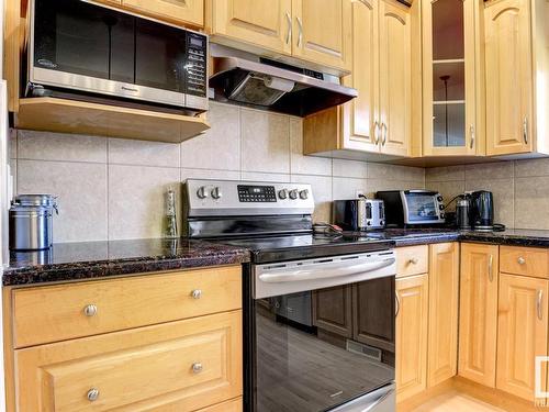 3020 Macneil Way, Edmonton, AB - Indoor Photo Showing Kitchen