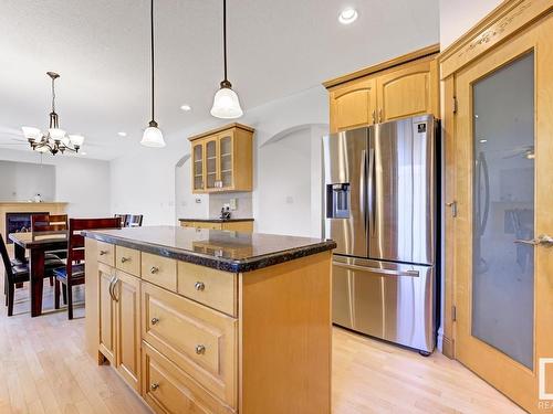 3020 Macneil Way, Edmonton, AB - Indoor Photo Showing Kitchen