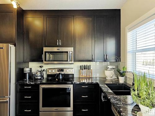 7 150 Everitt Dr, St. Albert, AB - Indoor Photo Showing Kitchen With Double Sink With Upgraded Kitchen