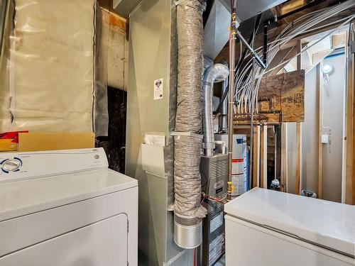 104 Westerra Boulevard, Stony Plain, AB - Indoor Photo Showing Laundry Room