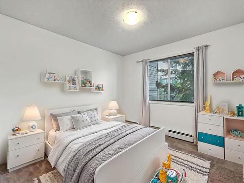 306 1188 Hyndman Road, Edmonton, AB - Indoor Photo Showing Bedroom