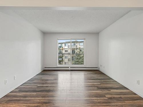 306 1188 Hyndman Road, Edmonton, AB - Indoor Photo Showing Other Room