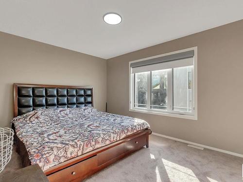 7193 Cardinal Way, Edmonton, AB - Indoor Photo Showing Bedroom