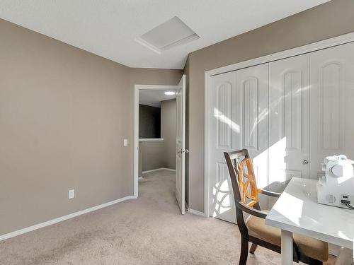 7193 Cardinal Way, Edmonton, AB - Indoor Photo Showing Other Room