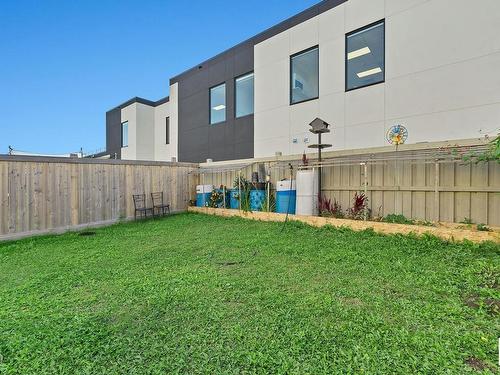 7193 Cardinal Way, Edmonton, AB - Outdoor