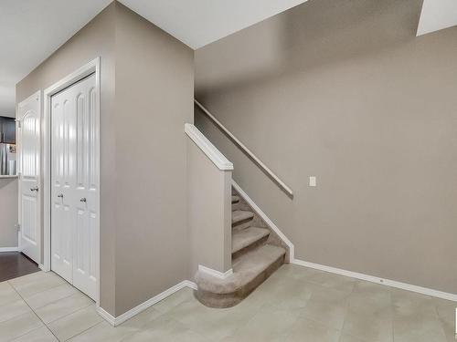 7193 Cardinal Way, Edmonton, AB - Indoor Photo Showing Other Room