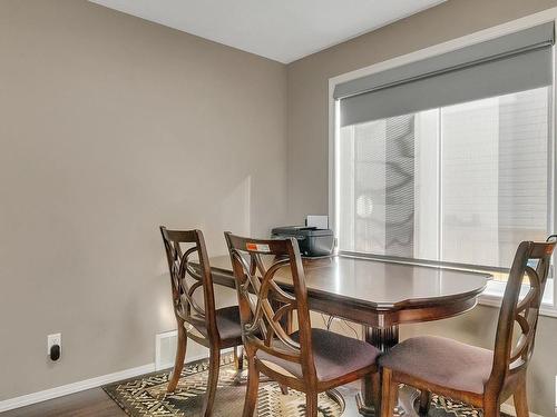 7193 Cardinal Way, Edmonton, AB - Indoor Photo Showing Dining Room