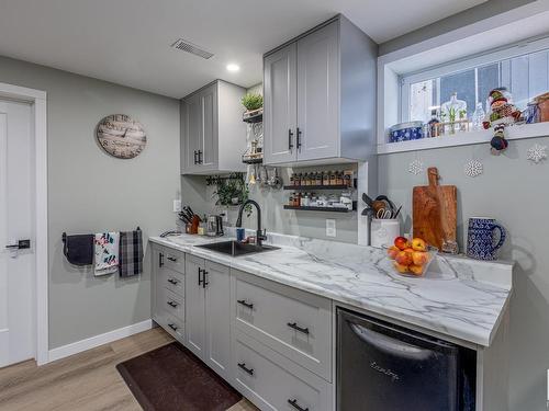 37 Birchmont Crescent, Leduc, AB - Indoor Photo Showing Kitchen