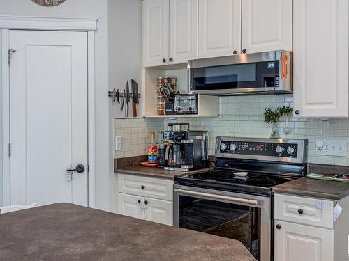 37 Birchmont Crescent, Leduc, AB - Indoor Photo Showing Kitchen