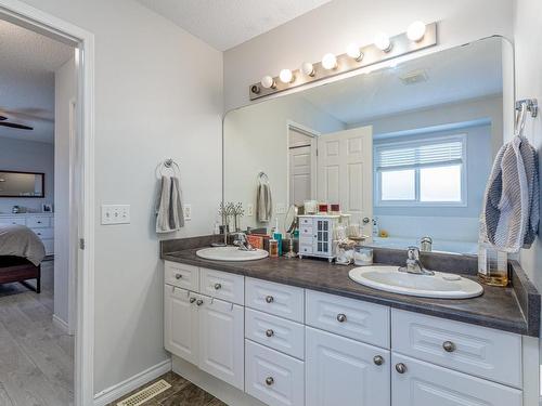 37 Birchmont Crescent, Leduc, AB - Indoor Photo Showing Bathroom