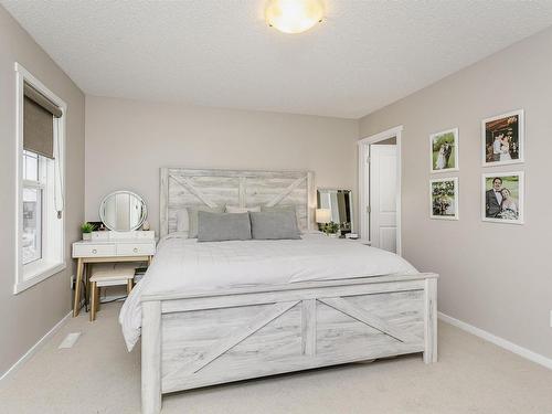 16023 10 Avenue, Edmonton, AB - Indoor Photo Showing Bedroom