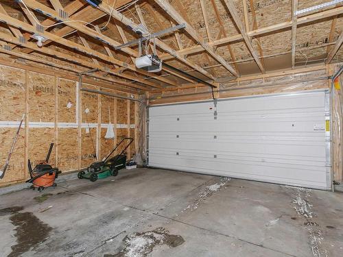 16023 10 Avenue, Edmonton, AB - Indoor Photo Showing Garage