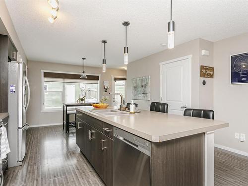 16023 10 Avenue, Edmonton, AB - Indoor Photo Showing Kitchen